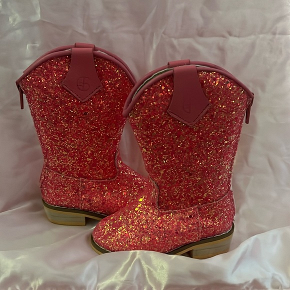 A Bear Co. Girls PINK sparkly boots! Super cute only work once for photos - Picture 1 of 4